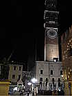 Verona Turm bei Nacht